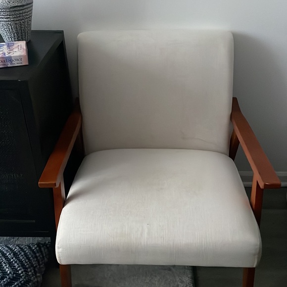 Contemporary Modern Armchair - Picture 3 of 3